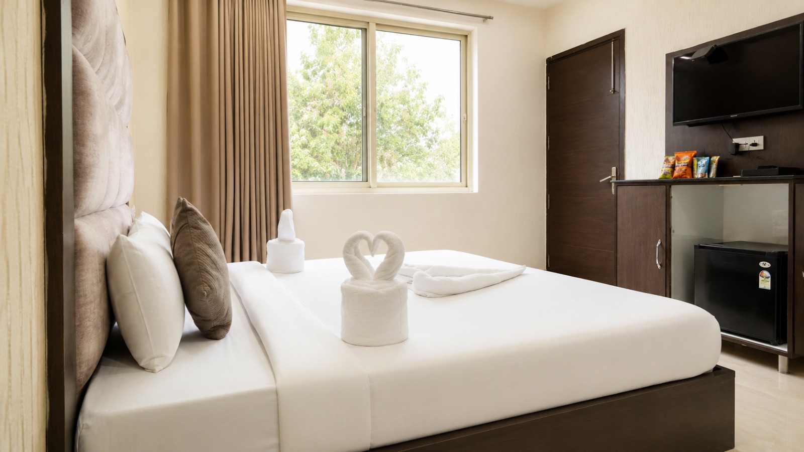 PREMIER ROOM